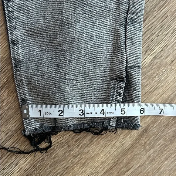 Kensie Gray Denim Jeans - Picture 7 of 9